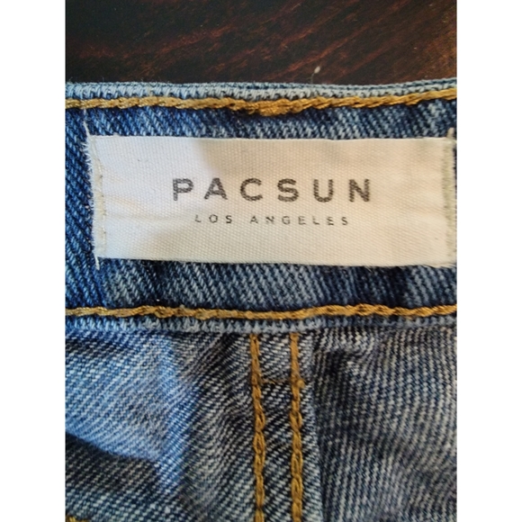 PACSUN "Mom Shorts" Size 22. Button up Front. EUC - Picture 3 of 11